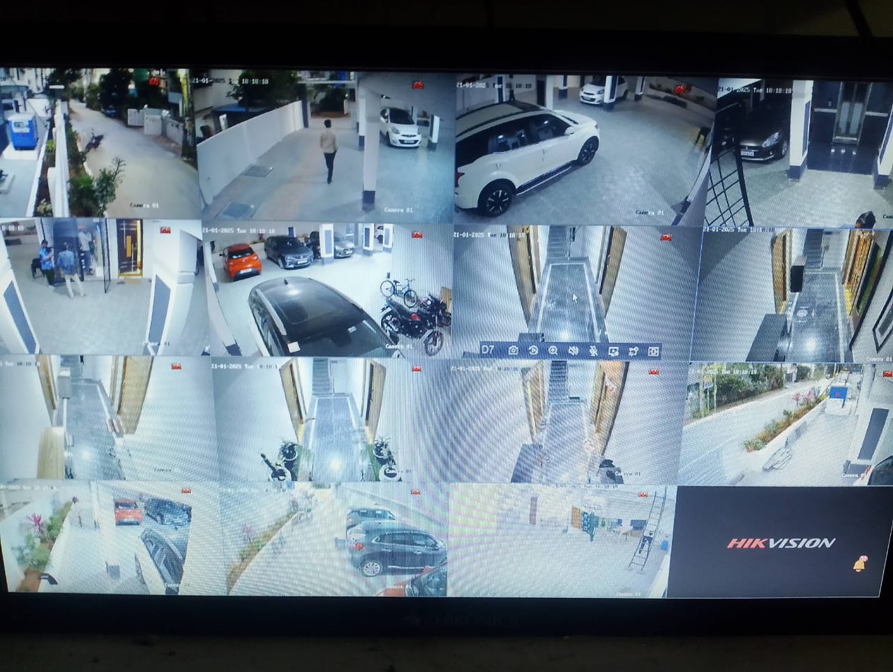 DHAN LAXMI TRADERS, PARSIGUTTA.